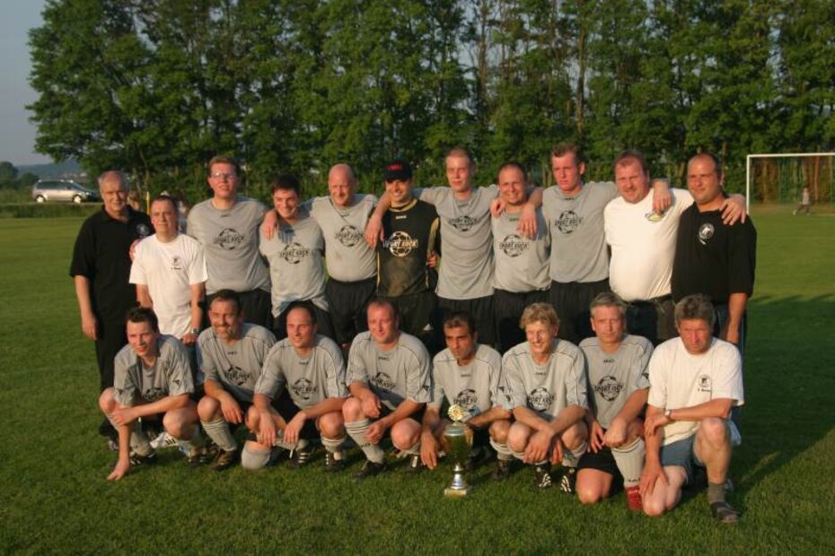 Staffelmeister der 2. Kreisklasse 2 und Sieger Heinrich Wegener Pokal TSV Hollenstedt 2